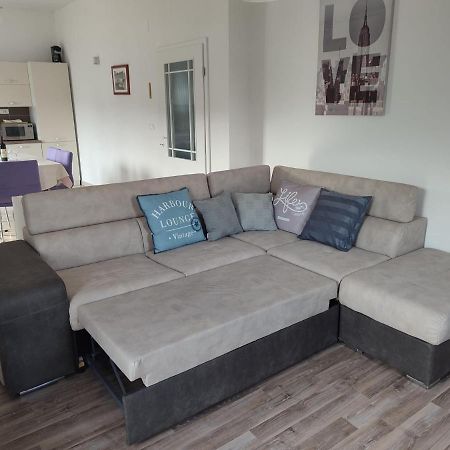 Murtela, 2-Bedroom Apartment Raslina 外观 照片