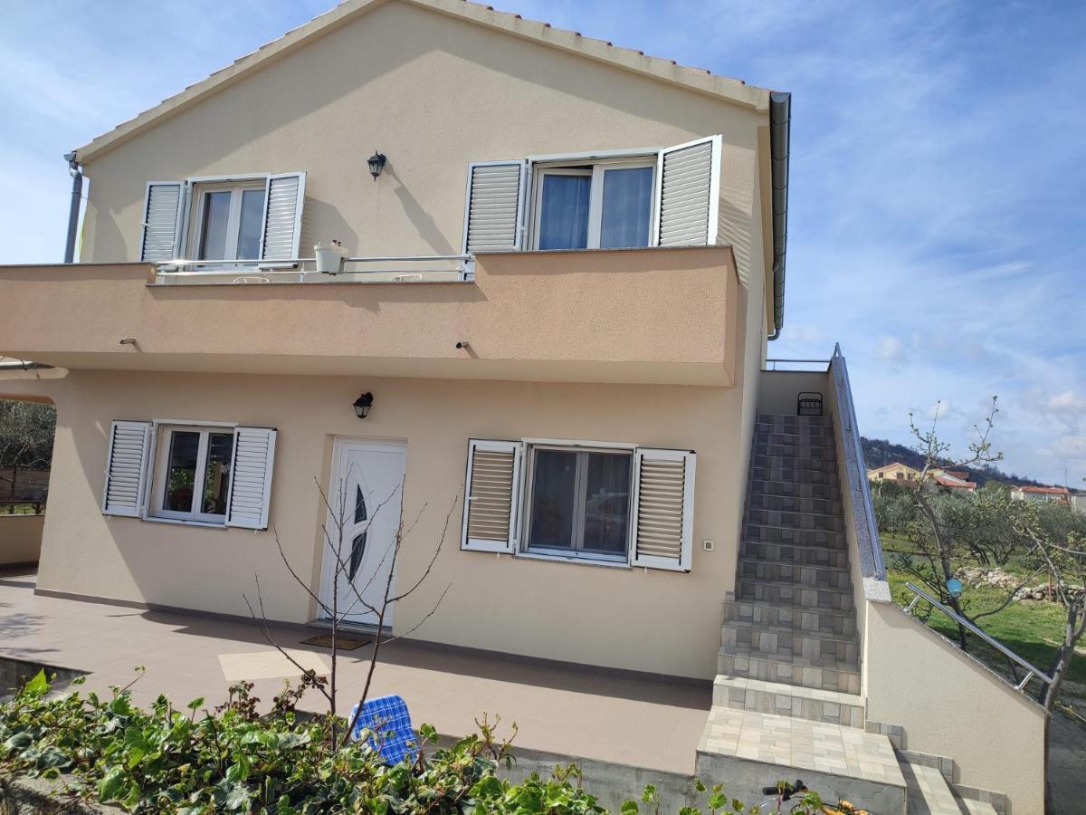 Murtela, 2-Bedroom Apartment Raslina 外观 照片
